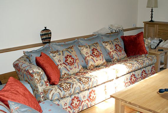 powells interiors & upholstery